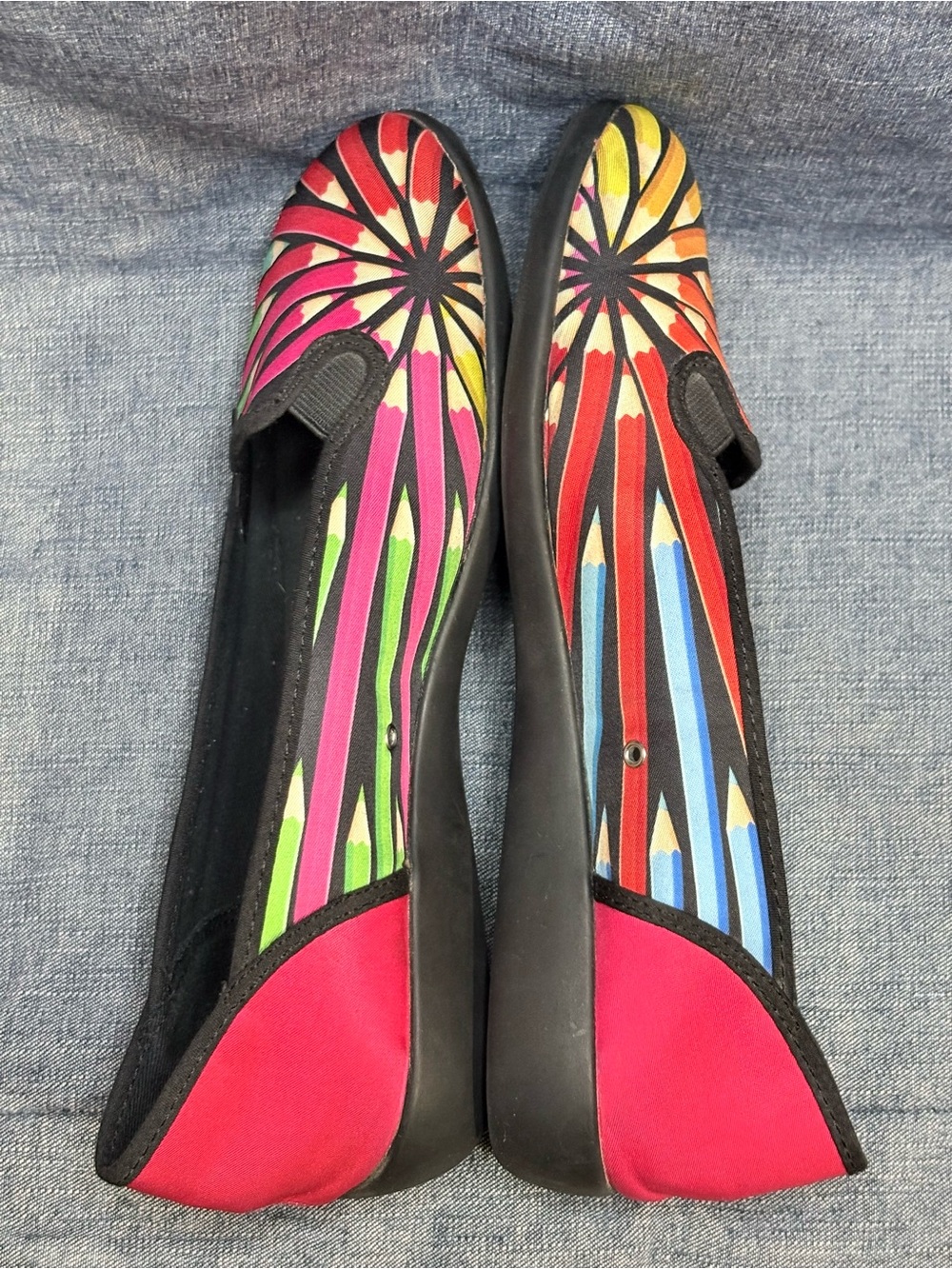 Hot Chocolate Design “Artist” Women EU 37 US 7 Slip On Flats Colorful Pencils - Picture 2 of 5